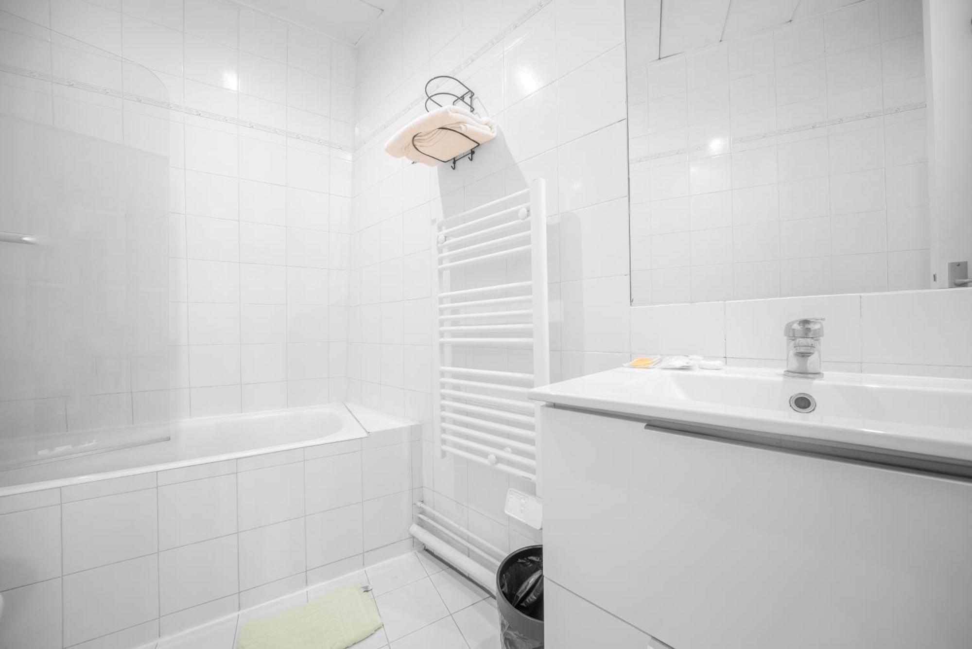 Hostel City Inn Paris *